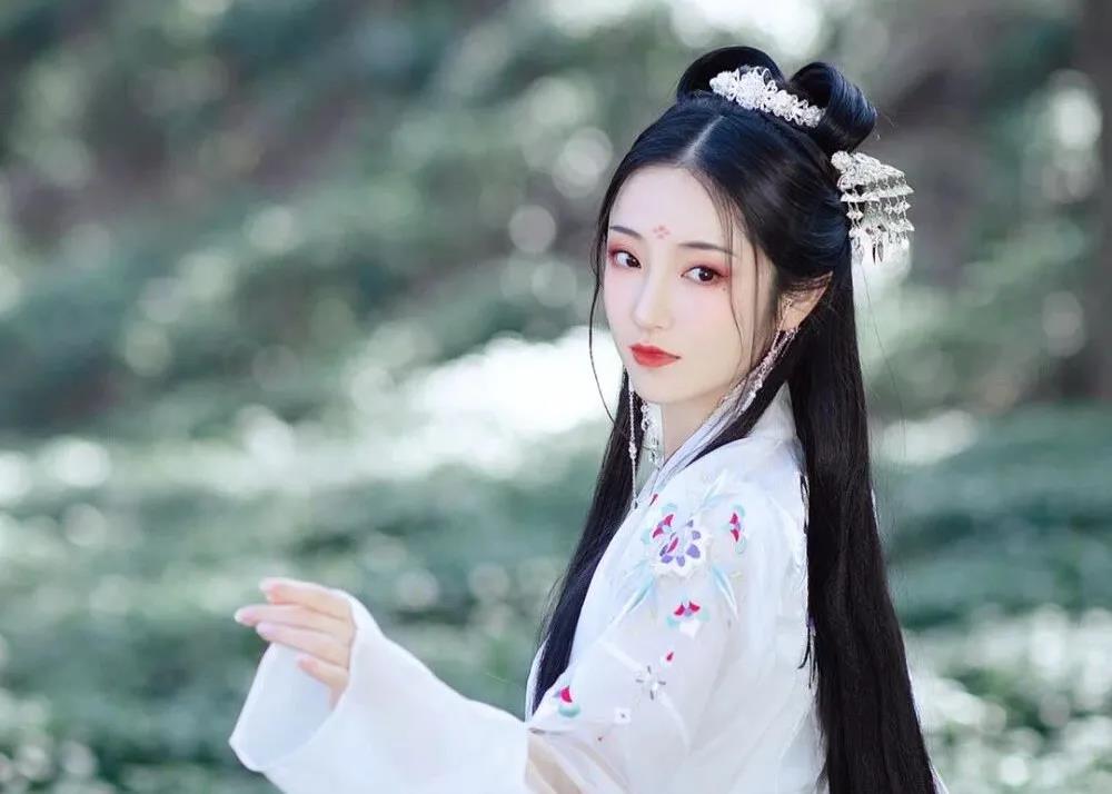 邯鄲遠大發展中等專業學校：人最大的教養，就是和顏悅色！