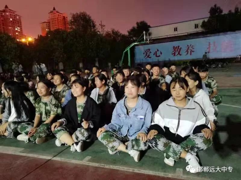 軍訓進行時| 來一起battle??！燃爆拉歌開始了！